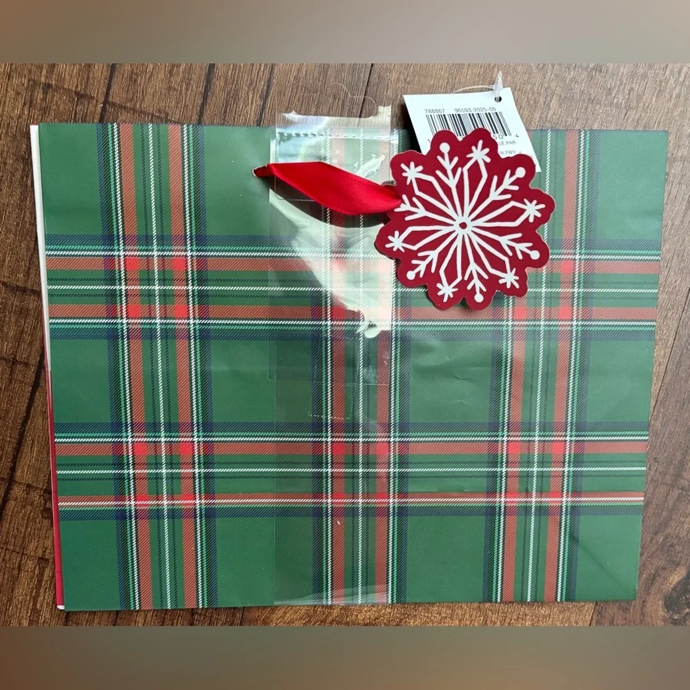 Christmas bags bows box paper NEW NWT Approx 4 lbs Santa candy cane tree